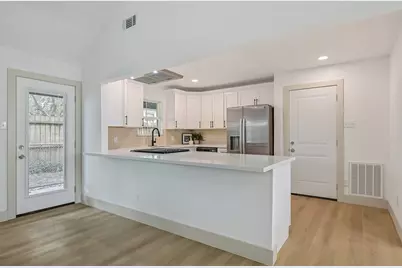801 S Jackson Street, Alvin, TX 77511 - Photo 12