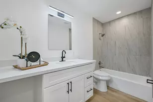 801 S Jackson St, Alvin, TX 77511 - Photo 18