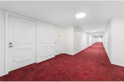 5050 Ambassador Way #309, Houston, TX 77056 - Photo 10