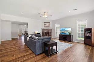 1103 Harrisonburg Ln, College Station, TX 77845 - Photo 2