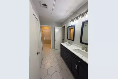 9809 Richmond Avenue #J1, Houston, TX 77042 - Photo 14