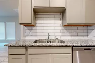 519 Dr. Martin Luther King Jr. Dr., La Porte, TX 77571 - Photo 12