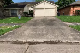 16738 Quailbriar, Missouri City, TX 77489 - Photo 2