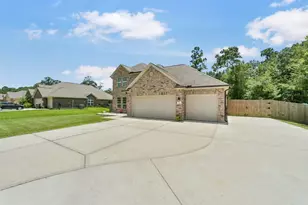 82 Rd 6607, Dayton, TX 77535 - Photo 4