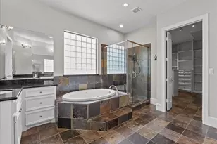 205 Del Monte Dr, Friendswood, TX 77546 - Photo 32