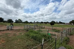 7821 Co Rd 460, Normangee, TX 77871 - Photo 18