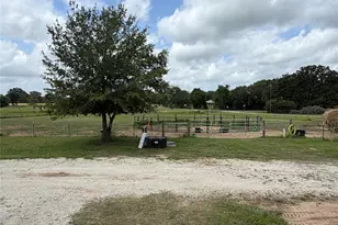 7821 Co Rd 460, Normangee, TX 77871 - Photo 16