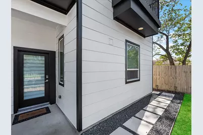 2210 Wipprecht Street, Houston, TX 77020 - Photo 2
