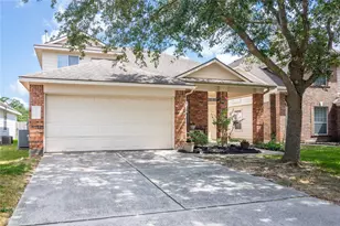 11746 Pinemeade Ln, Tomball, TX 77375 - Photo 2