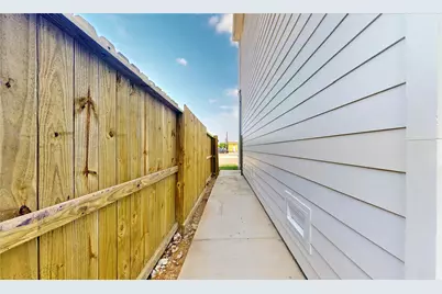 12230 Kirkgard, Houston, TX 77045 - Photo 2