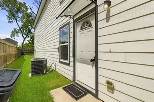 8705 Bertwood St, Houston, TX 77016 - Photo 2
