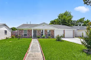 12027 Corona Ln, Houston, TX 77072 - Photo 4