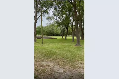 2702 Lake Road, La Marque, TX 77568 - Photo 6