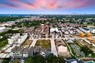 8712 Padua Ln, Houston, TX 77055 - Photo 32