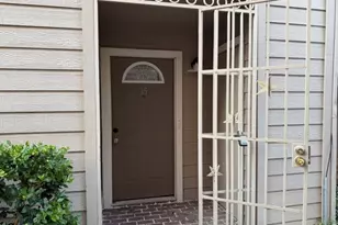 6701 Sands Point Dr, Houston, TX 77074 - Photo 2