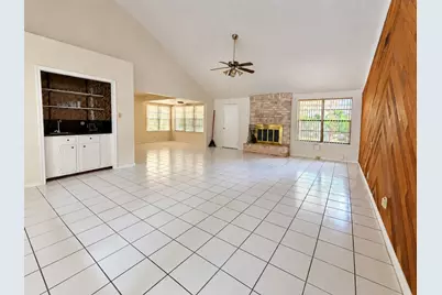 10434 Carlow Lane, La Porte, TX 77571 - Photo 4