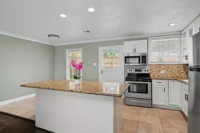 5202 Nina Lee Lane, Houston, TX 77092 - Photo 6