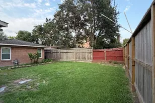 5339 Carew St, Houston, TX 77096 - Photo 18