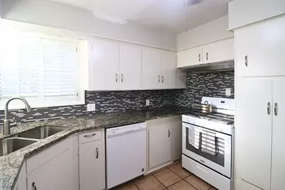5339 Carew Street, Houston, TX 77096 - Photo 8