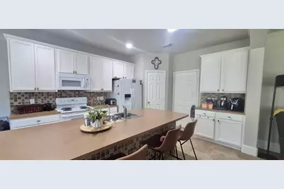 42 E Burberry Circle, The Woodlands, TX 77384 - Photo 8