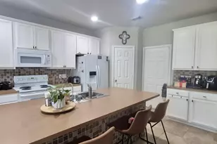 42 E Burberry Cir, The Woodlands, TX 77384 - Photo 8