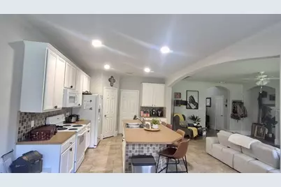 42 E Burberry Circle, The Woodlands, TX 77384 - Photo 6