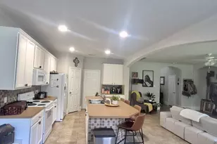 42 E Burberry Cir, The Woodlands, TX 77384 - Photo 6