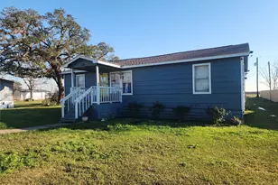 42 Country Oaks St, Brazoria, TX 77422 - Photo 1