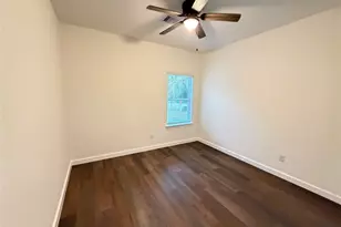 527 Autumn Ln, Livingston, TX 77351 - Photo 10