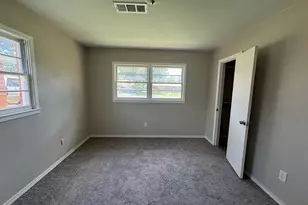 2112 70th St, Lubbock, TX 79412 - Photo 10