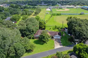 709 Bob-O-Link Ln, Wharton, TX 77488 - Photo 20