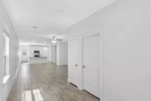 24751 Russet Bluff Trl, Houston, TX 77336 - Photo 10