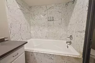 4024 Breakwood Dr, Houston, TX 77025 - Photo 36