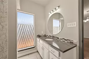 4024 Breakwood Dr, Houston, TX 77025 - Photo 22