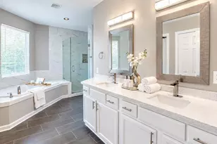 1502 Beaconshire Rd, Houston, TX 77077 - Photo 14