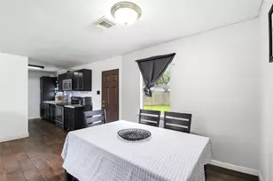 9326 Montgomery Ln, La Porte, TX 77571 - Photo 14