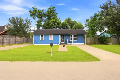 9326 Montgomery Lane, La Porte, TX 77571 - Photo 1
