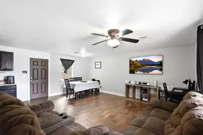9326 Montgomery Lane, La Porte, TX 77571 - Photo 8