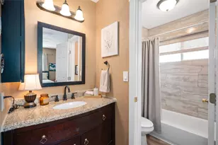 302 Forest Hills Dr, League City, TX 77573 - Photo 10
