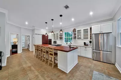 25 Berry Blossom Drive, The Woodlands, TX 77380 - Photo 16