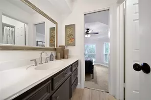 25 Berry Blossom Dr, The Woodlands, TX 77380 - Photo 32
