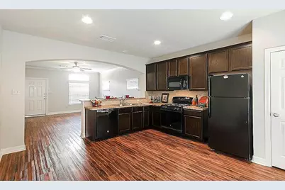 34 Woodland Hills Drive #B, Conroe, TX 77303 - Photo 6