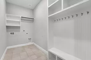 11811 St Augustine Dr, Mont Belvieu, TX 77535 - Photo 24