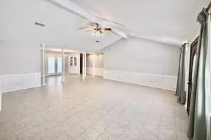 20420 Plaza Cir, Crosby, TX 77532 - Photo 14