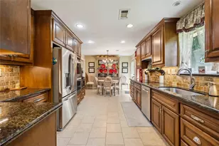 20420 Plaza Cir, Crosby, TX 77532 - Photo 4