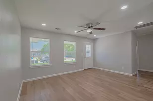 12210 Palmbeach St, Houston, TX 77034 - Photo 6