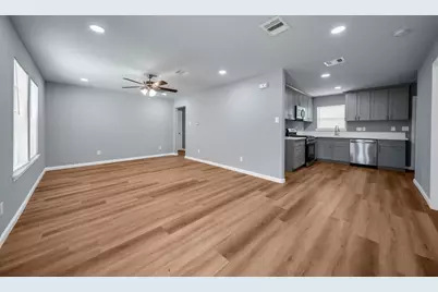 5822 Beldart Street, Houston, TX 77033 - Photo 4