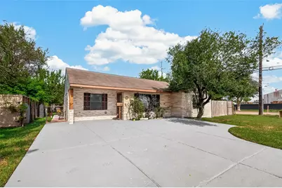 8402 Bascom Lane, Houston, TX 77080 - Photo 2