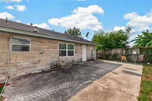 8402 Bascom Ln, Houston, TX 77080 - Photo 38