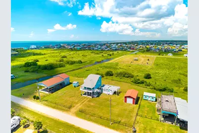 981 Sea Spray Drive, Crystal Beach, TX 77650 - Photo 2